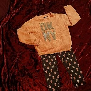 Girls "NEW" NWOT DKNY 2 pc. Outfit cute and comfy